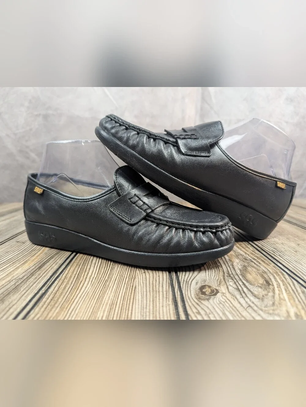 SAS Women's Classic Navy Blue Leather Penny Loafers Comfort Shoes Size 7.5 M USA